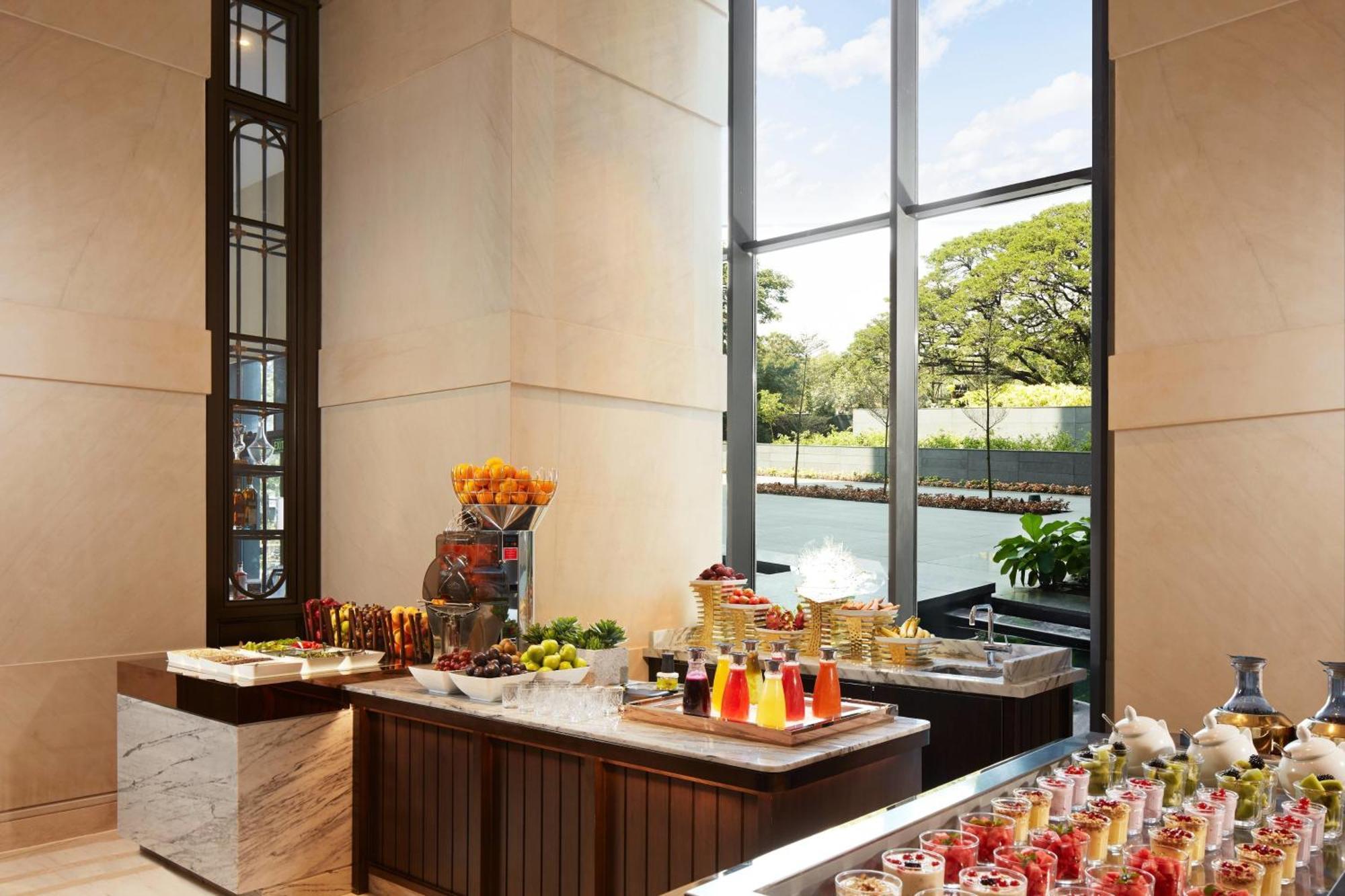 The Ritz-Carlton, Pune Eksteriør billede