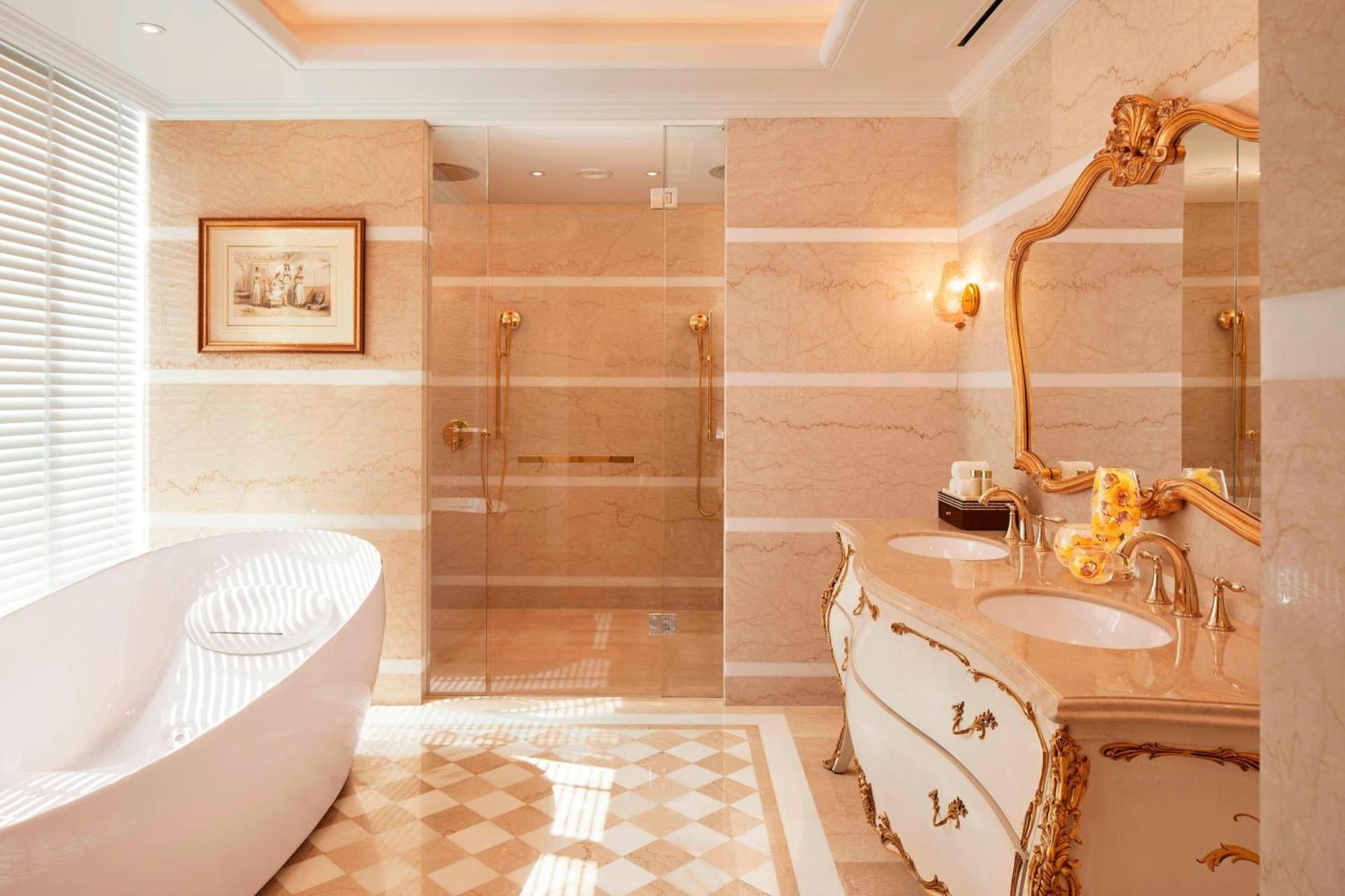 The Ritz-Carlton, Pune Eksteriør billede