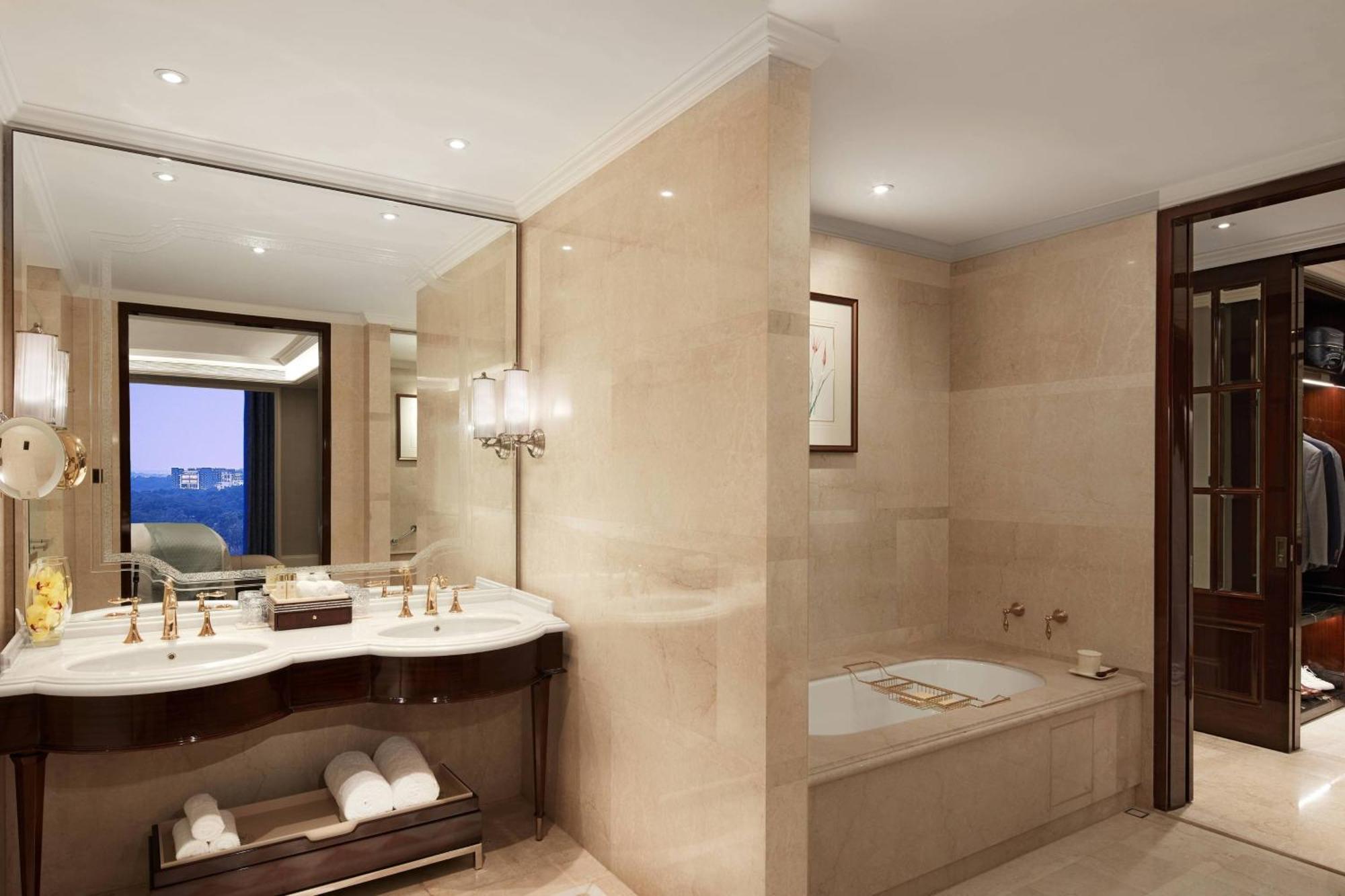 The Ritz-Carlton, Pune Eksteriør billede