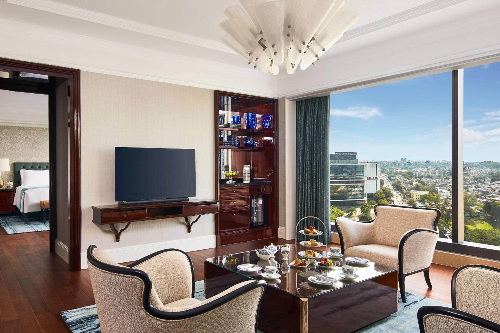 The Ritz-Carlton, Pune Eksteriør billede