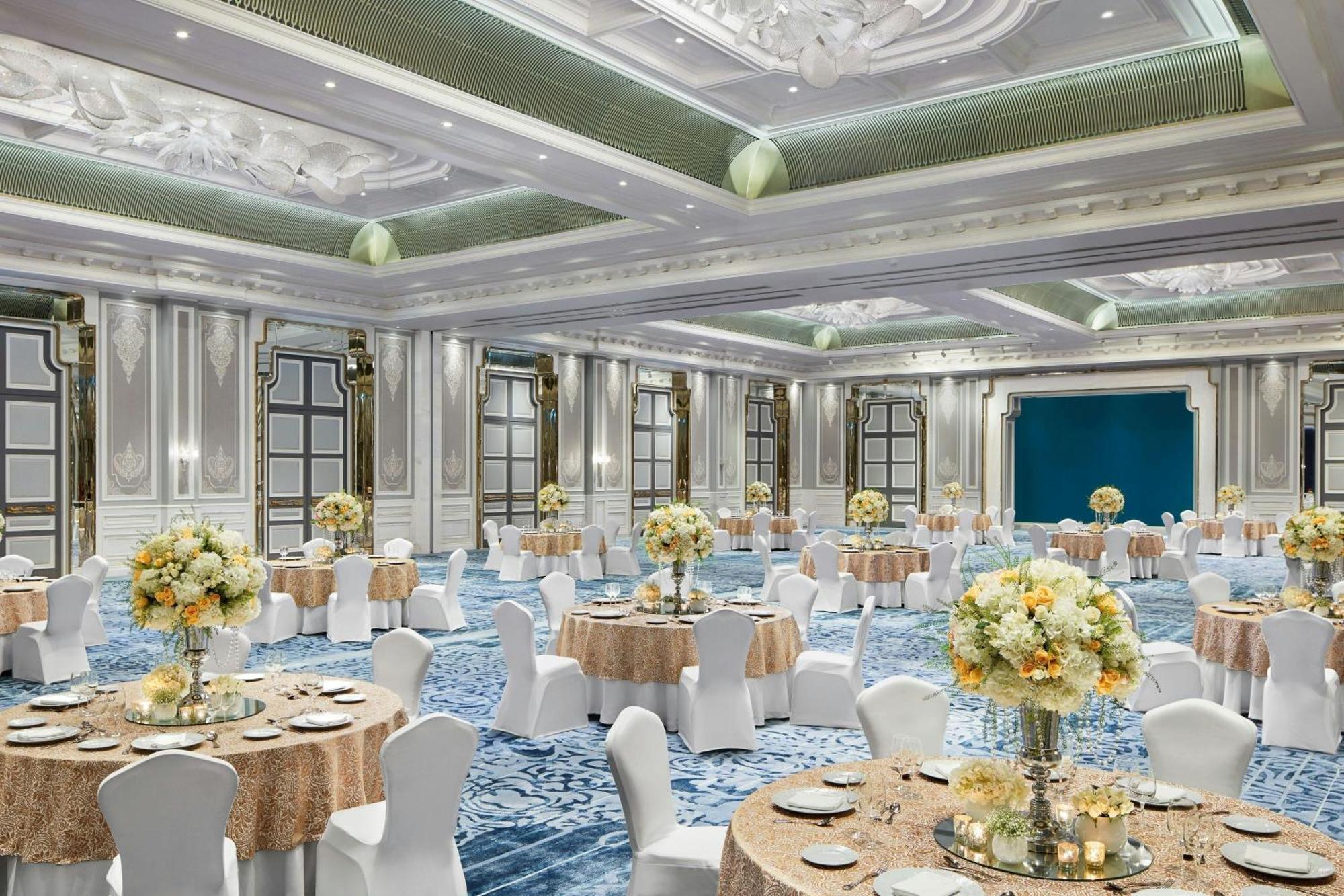 The Ritz-Carlton, Pune Eksteriør billede